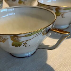 4 Royal Tettau Tea Cups Quantity 4